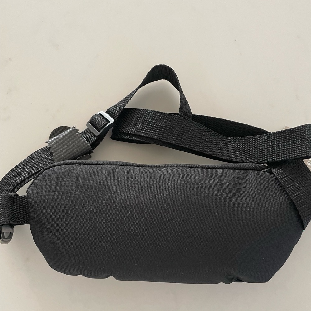 Therabody Crossbody/Belt Bag Kit NWT